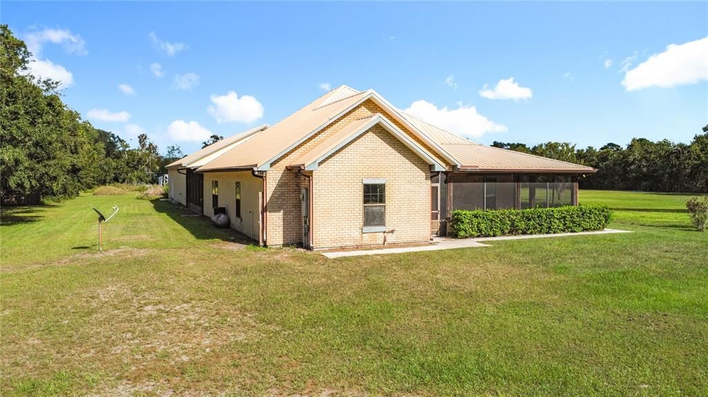 待售: $649,000 (3 贝兹, 2 浴室, 2145 平方英尺)