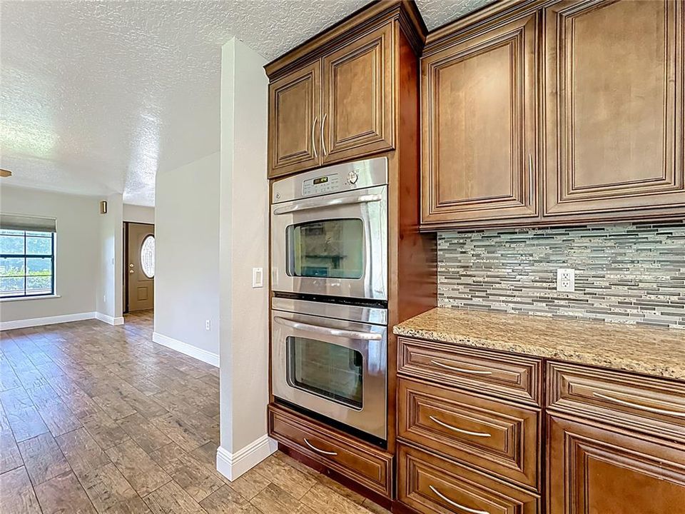 待售: $649,000 (3 贝兹, 2 浴室, 2145 平方英尺)