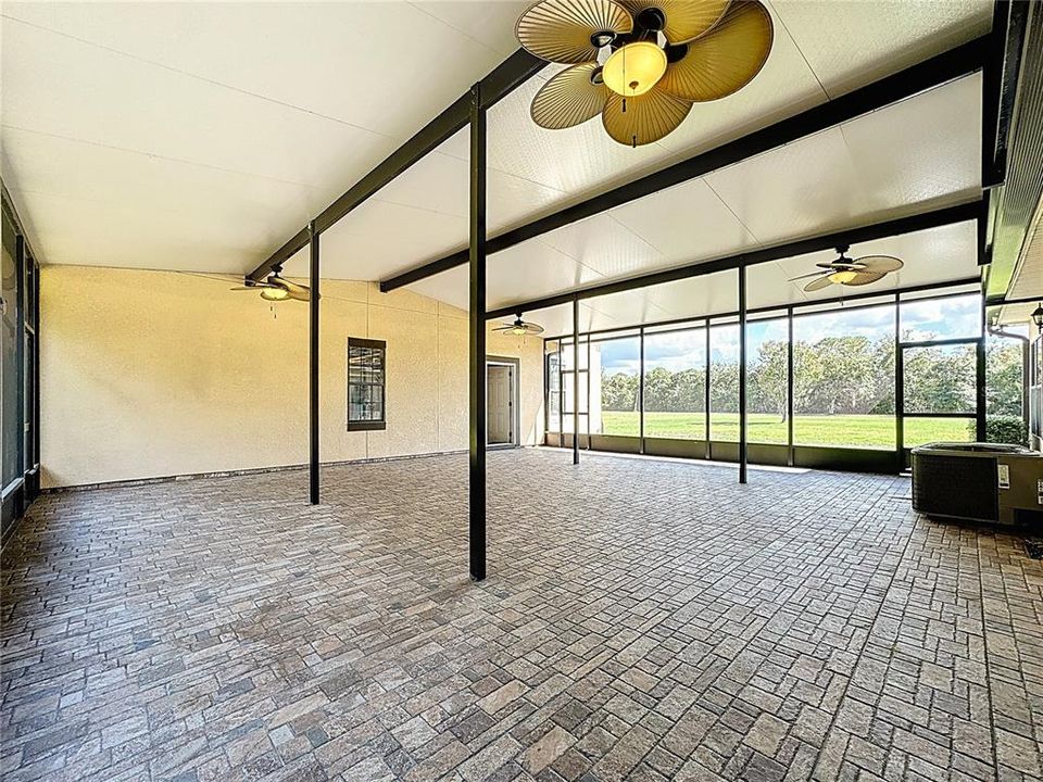 待售: $649,000 (3 贝兹, 2 浴室, 2145 平方英尺)