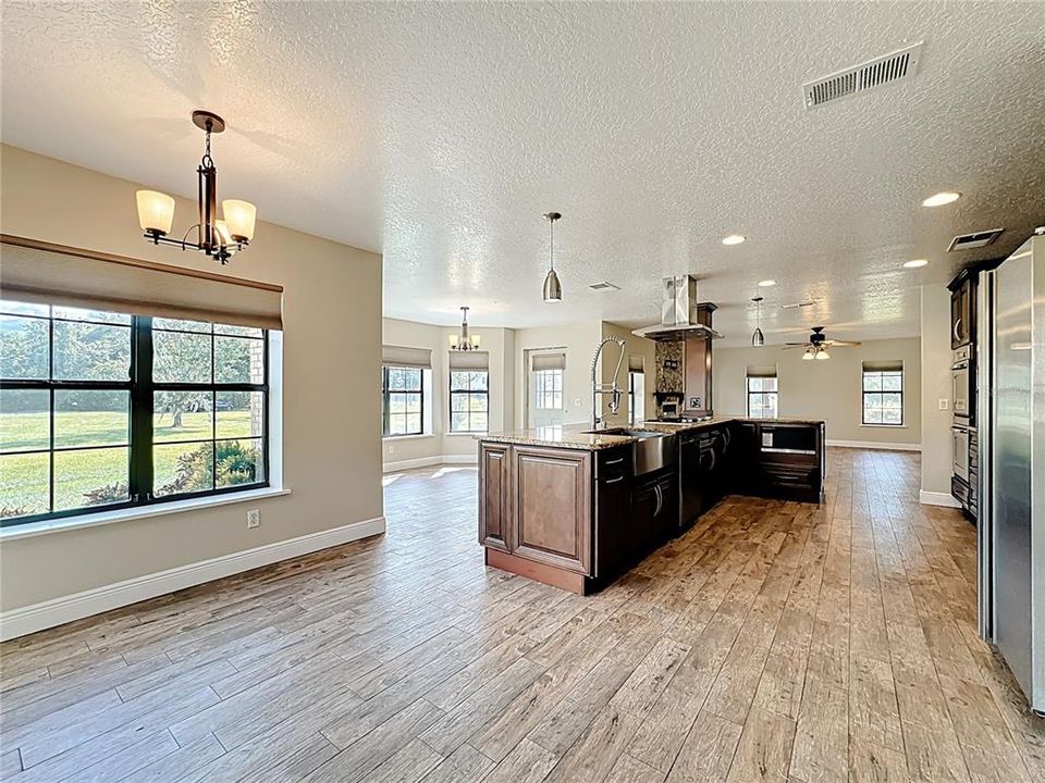 待售: $649,000 (3 贝兹, 2 浴室, 2145 平方英尺)