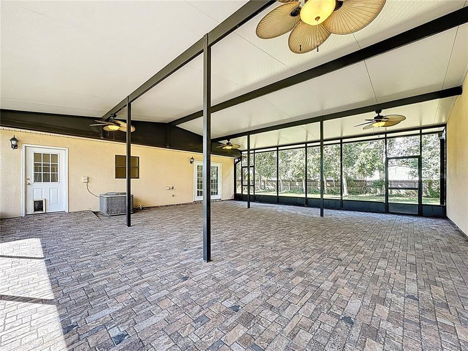 待售: $649,000 (3 贝兹, 2 浴室, 2145 平方英尺)