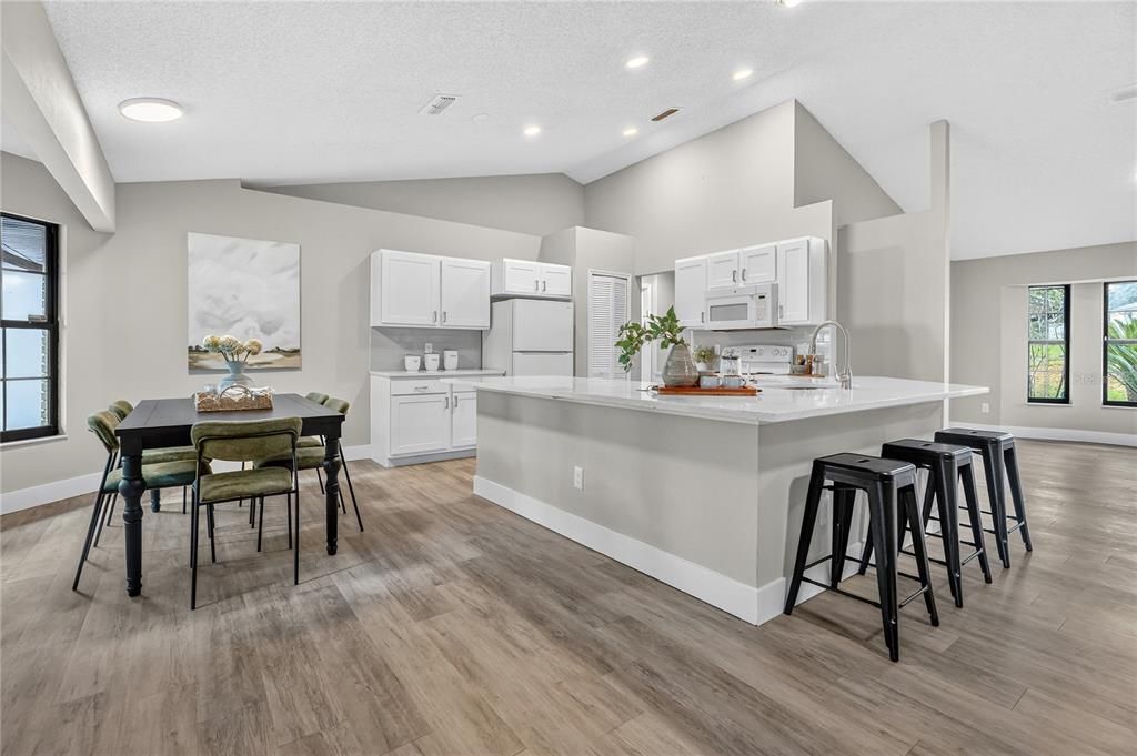 На продажу: $447,000 (3 спален, 2 ванн, 2030 Квадратных фут)