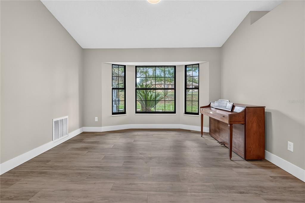 На продажу: $447,000 (3 спален, 2 ванн, 2030 Квадратных фут)