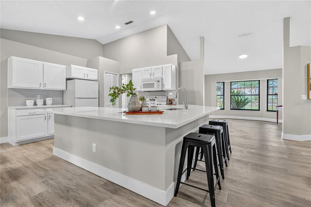 На продажу: $447,000 (3 спален, 2 ванн, 2030 Квадратных фут)