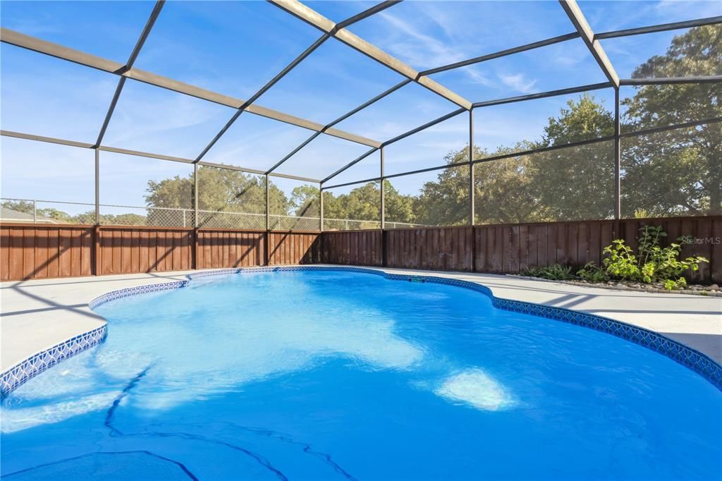 Под контрактом: $340,000 (4 спален, 2 ванн, 1759 Квадратных фут)