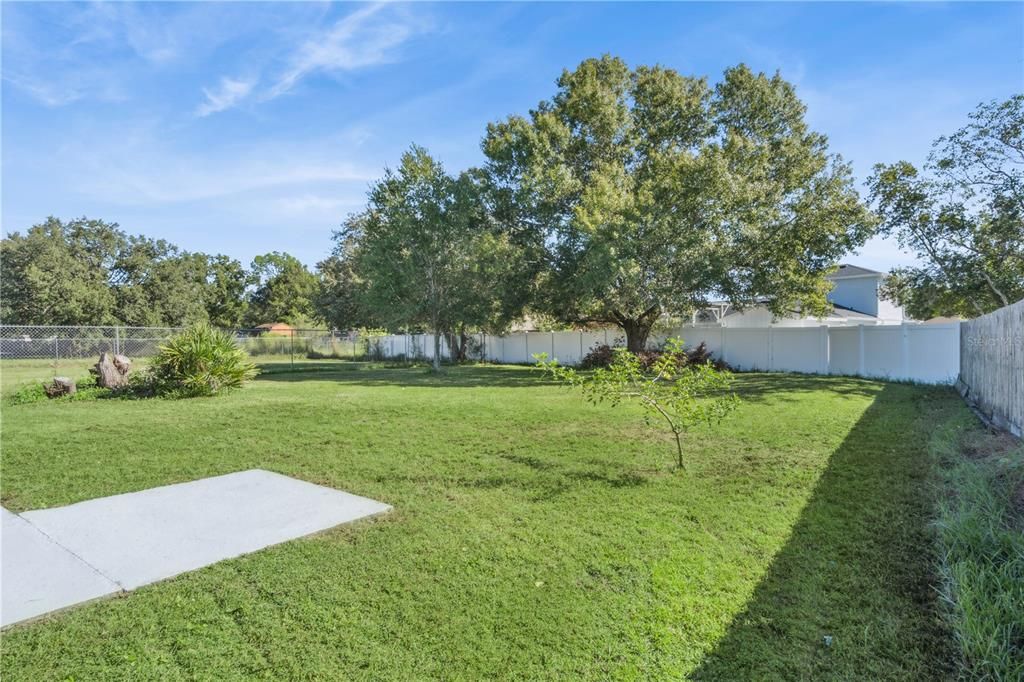 Под контрактом: $340,000 (4 спален, 2 ванн, 1759 Квадратных фут)