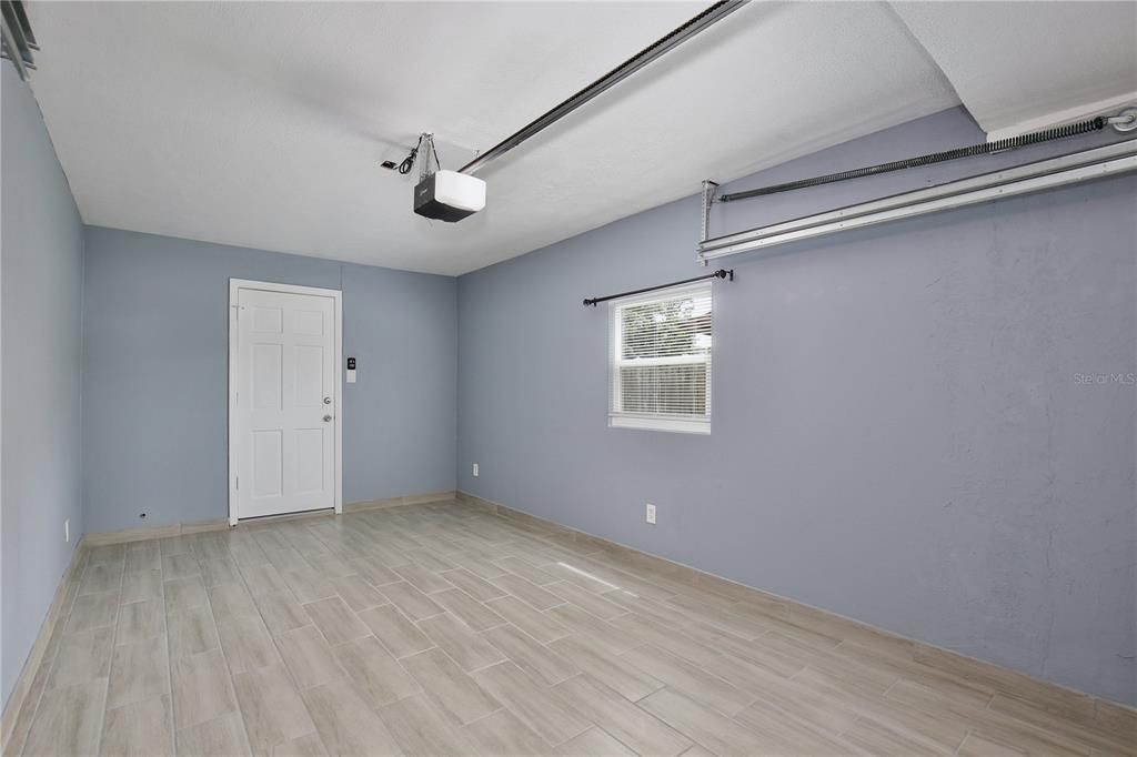 待售: $348,000 (4 贝兹, 3 浴室, 1270 平方英尺)