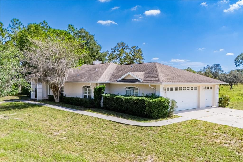 For Sale: $380,000 (3 beds, 2 baths, 2475 Square Feet)