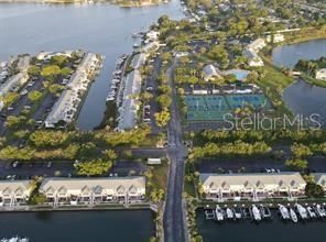 For Sale: $349,000 (2 beds, 1 baths, 825 Square Feet)