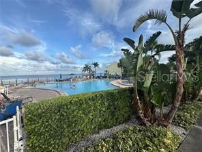 For Sale: $349,000 (2 beds, 1 baths, 825 Square Feet)