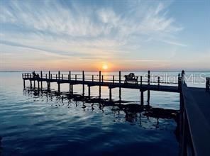 For Sale: $349,000 (2 beds, 1 baths, 825 Square Feet)