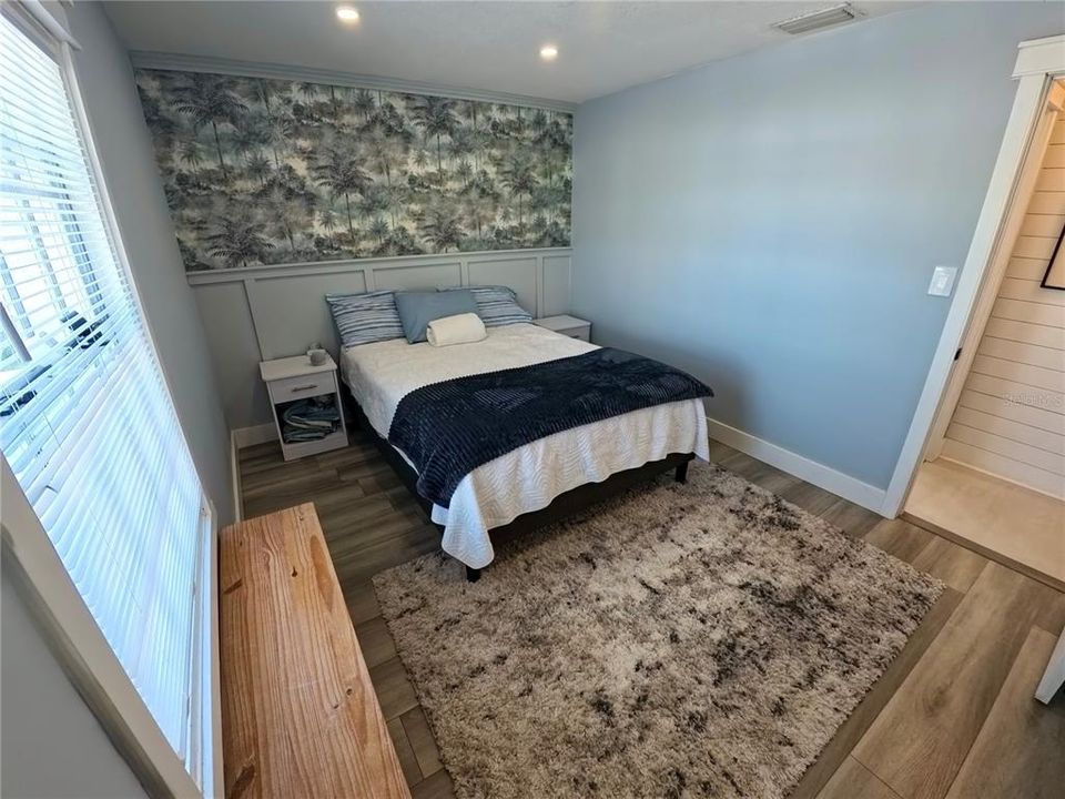 For Sale: $349,000 (2 beds, 1 baths, 825 Square Feet)