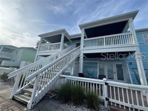 For Sale: $349,000 (2 beds, 1 baths, 825 Square Feet)