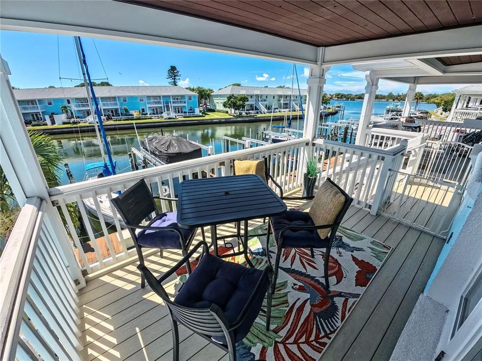 For Sale: $349,000 (2 beds, 1 baths, 825 Square Feet)