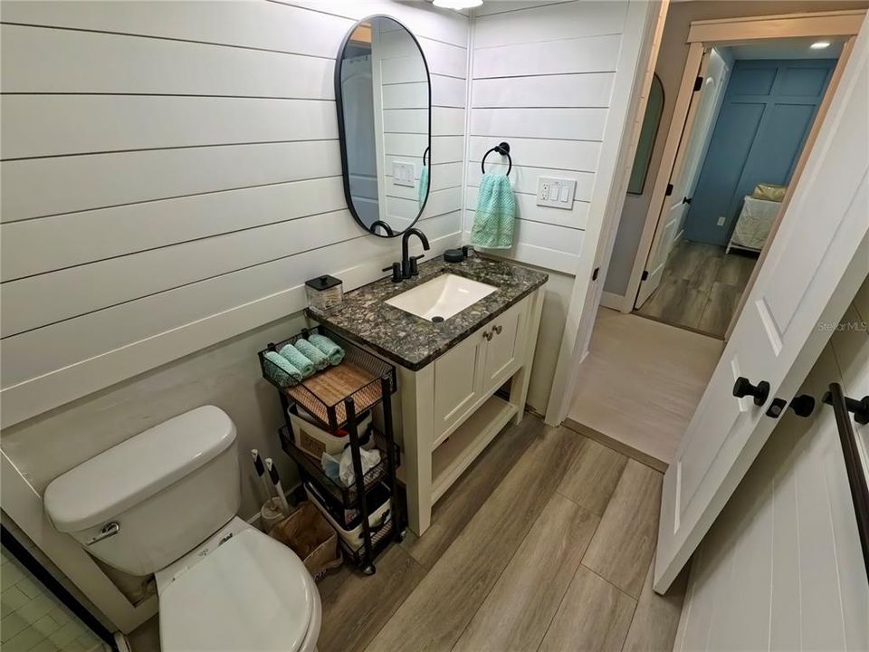 For Sale: $349,000 (2 beds, 1 baths, 825 Square Feet)