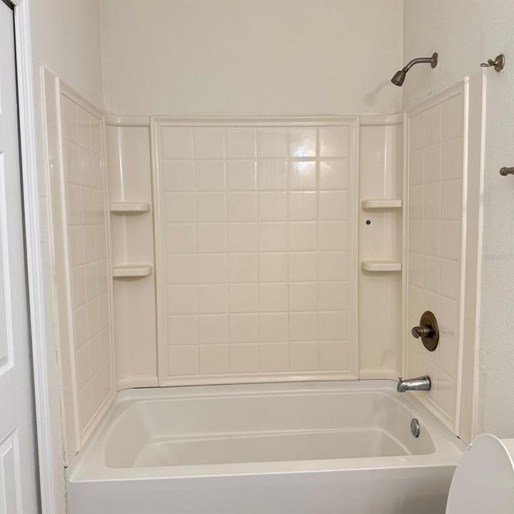 For Rent: $1,700 (2 beds, 2 baths, 1030 Square Feet)