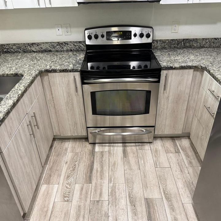 For Rent: $1,700 (2 beds, 2 baths, 1030 Square Feet)