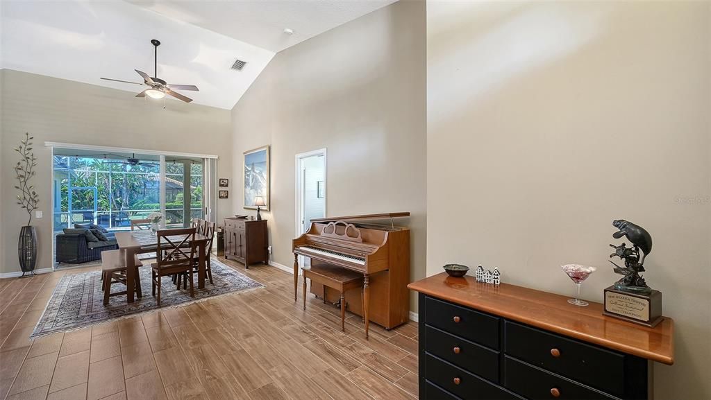 For Sale: $950,000 (4 beds, 3 baths, 3065 Square Feet)