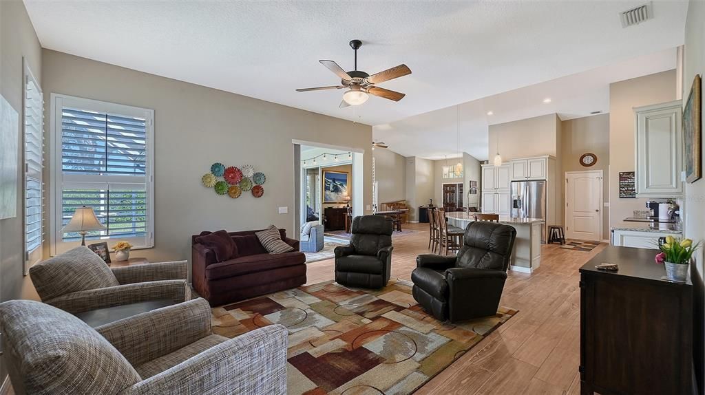 For Sale: $950,000 (4 beds, 3 baths, 3065 Square Feet)