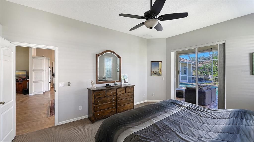 For Sale: $950,000 (4 beds, 3 baths, 3065 Square Feet)