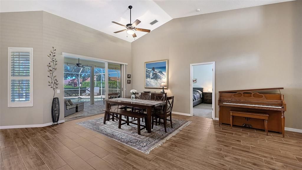 For Sale: $950,000 (4 beds, 3 baths, 3065 Square Feet)