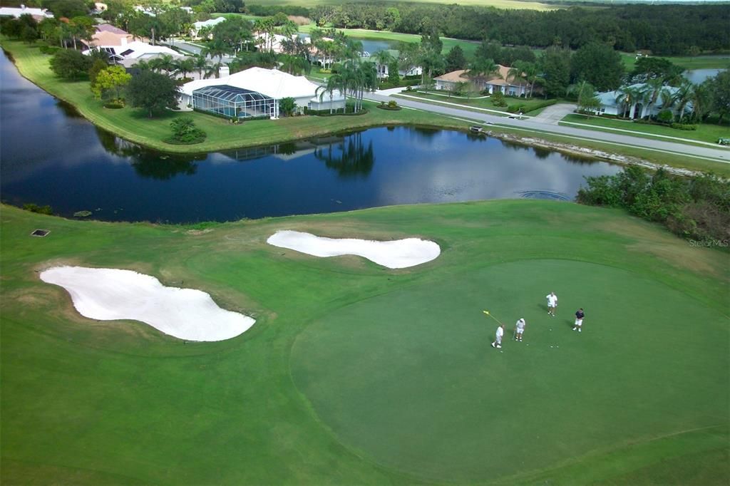 For Sale: $950,000 (4 beds, 3 baths, 3065 Square Feet)