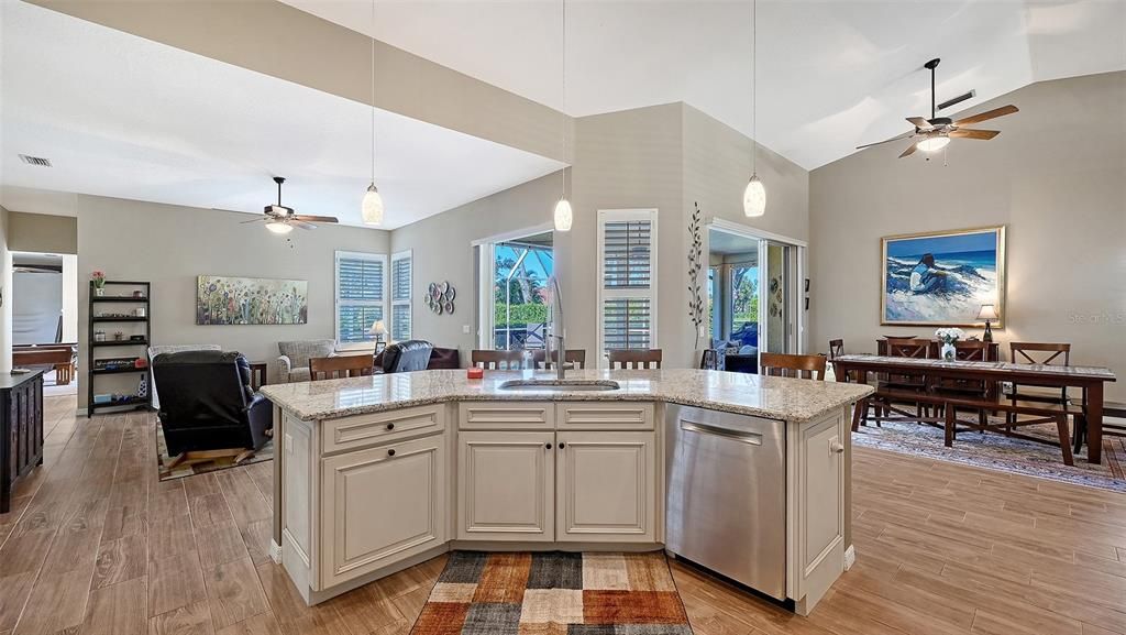 For Sale: $950,000 (4 beds, 3 baths, 3065 Square Feet)