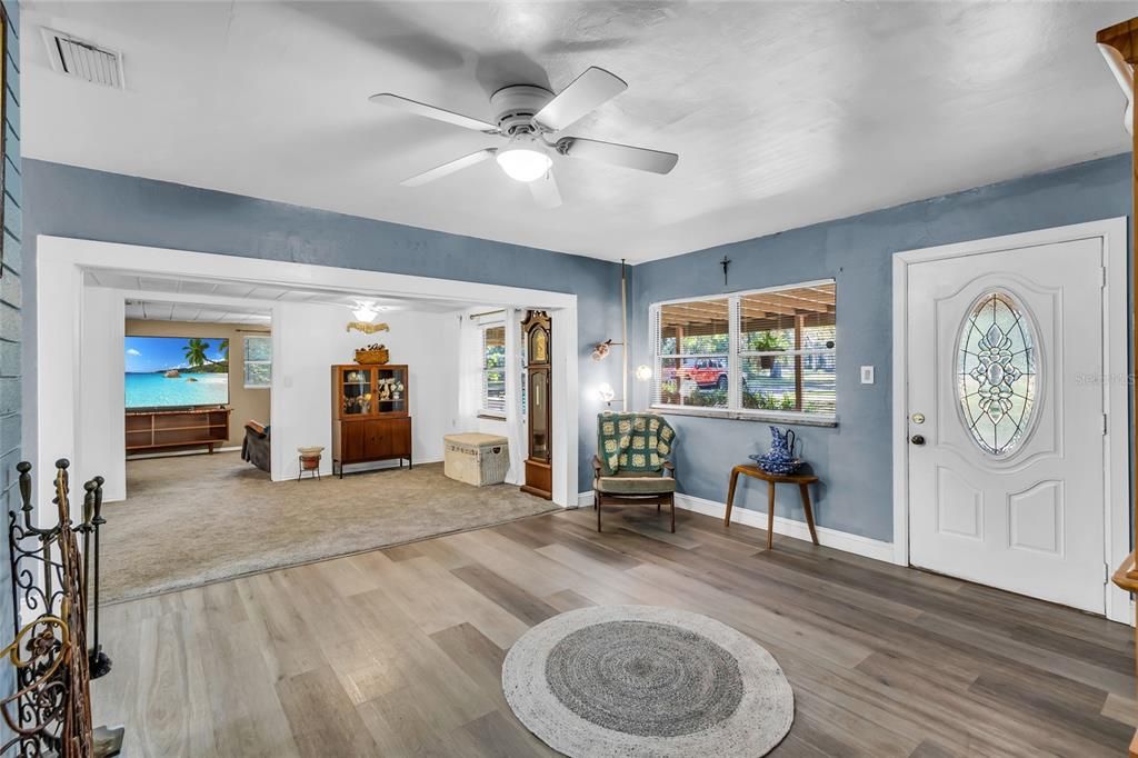 For Sale: $554,900 (3 beds, 1 baths, 1400 Square Feet)