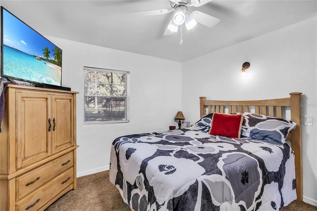 For Sale: $554,900 (3 beds, 1 baths, 1400 Square Feet)