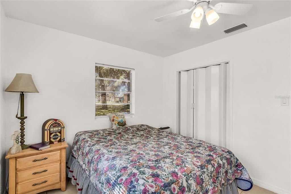 For Sale: $554,900 (3 beds, 1 baths, 1400 Square Feet)