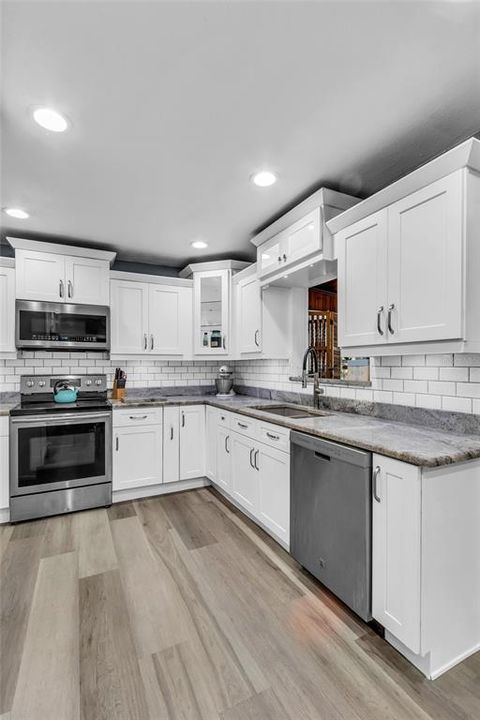 For Sale: $554,900 (3 beds, 1 baths, 1400 Square Feet)