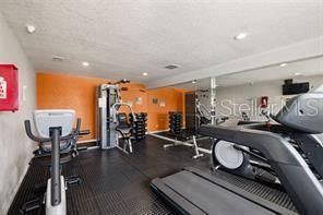 Activo con contrato: $153,000 (2 camas, 2 baños, 918 Pies cuadrados)