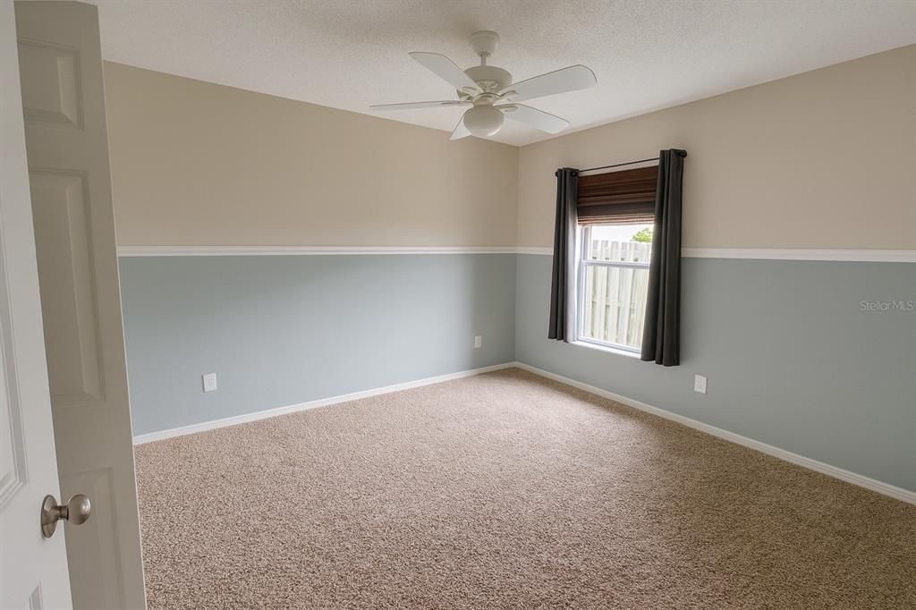 For Rent: $1,950 (3 beds, 2 baths, 2039 Square Feet)