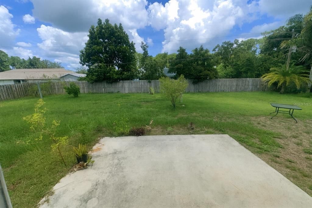 For Rent: $1,950 (3 beds, 2 baths, 2039 Square Feet)