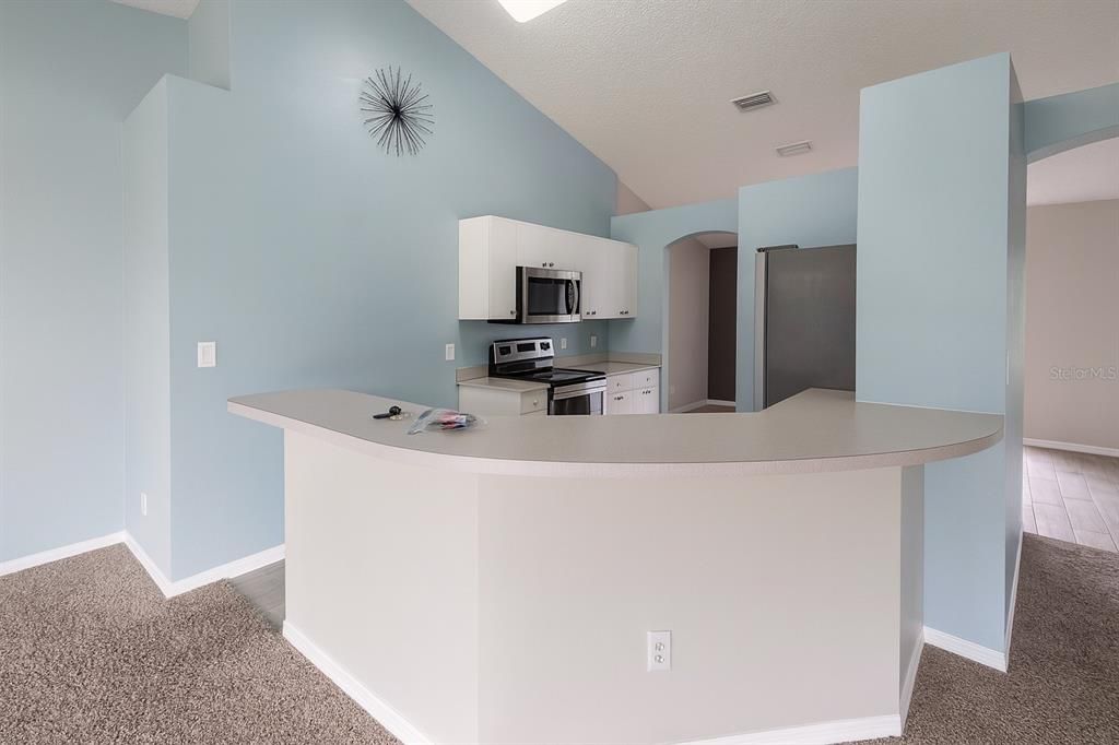 For Rent: $1,950 (3 beds, 2 baths, 2039 Square Feet)