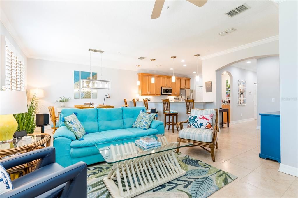 En Venta: $1,250,000 (3 camas, 3 baños, 2873 Pies cuadrados)