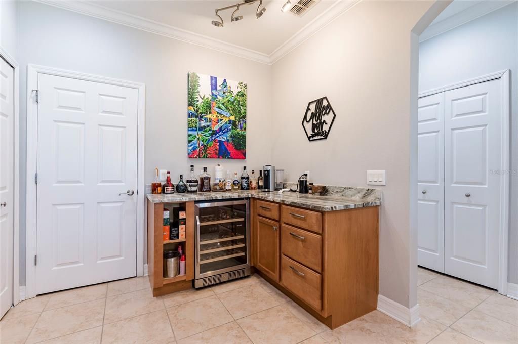 En Venta: $1,250,000 (3 camas, 3 baños, 2873 Pies cuadrados)