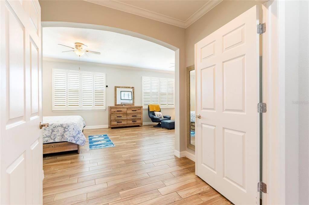 En Venta: $1,250,000 (3 camas, 3 baños, 2873 Pies cuadrados)