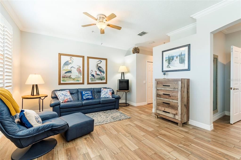 En Venta: $1,250,000 (3 camas, 3 baños, 2873 Pies cuadrados)