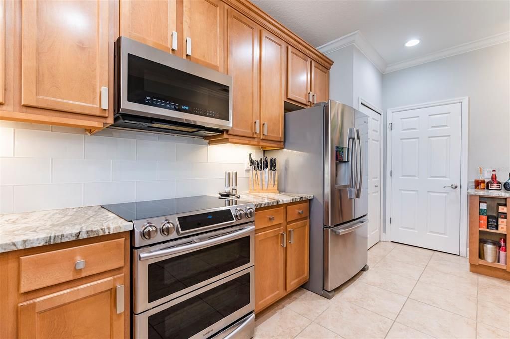 En Venta: $1,250,000 (3 camas, 3 baños, 2873 Pies cuadrados)