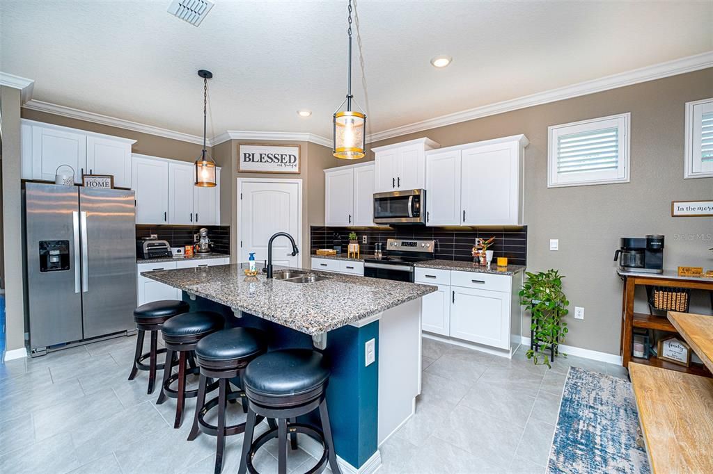 For Sale: $477,700 (3 beds, 2 baths, 2034 Square Feet)