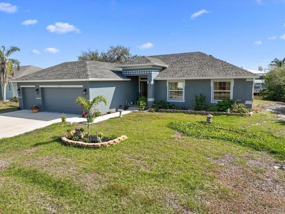 For Sale: $599,999 (4 beds, 2 baths, 1762 Square Feet)