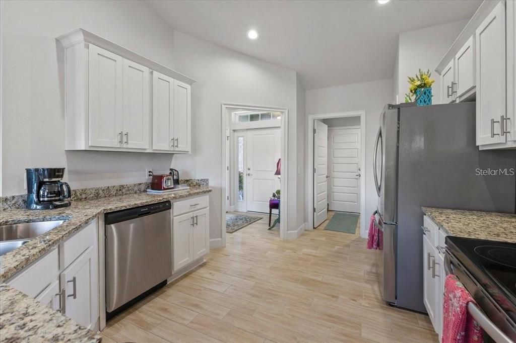 For Sale: $599,999 (4 beds, 2 baths, 1762 Square Feet)