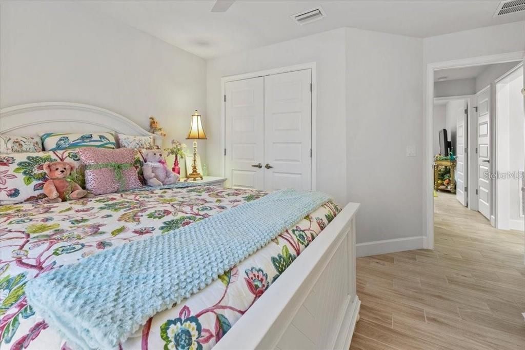 For Sale: $599,999 (4 beds, 2 baths, 1762 Square Feet)