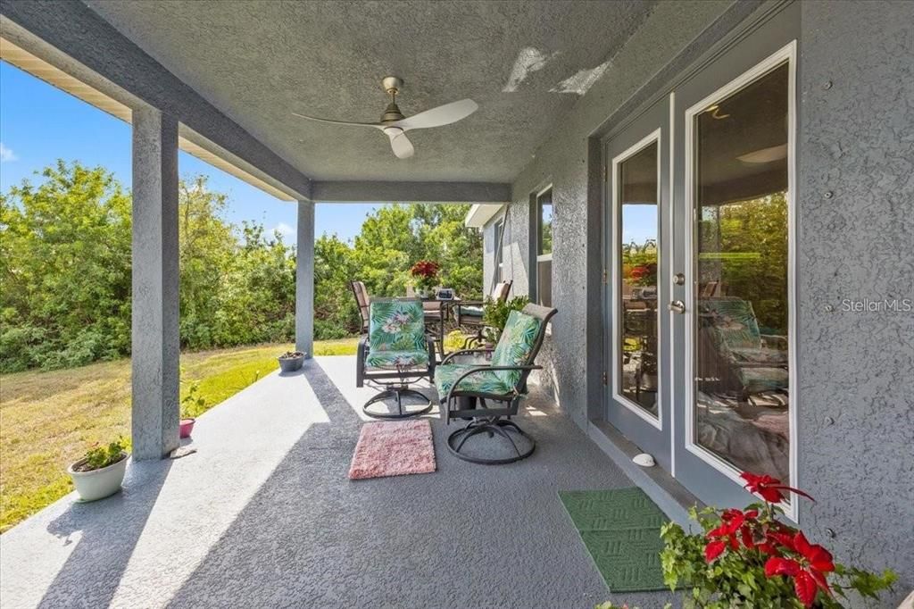 For Sale: $599,999 (4 beds, 2 baths, 1762 Square Feet)