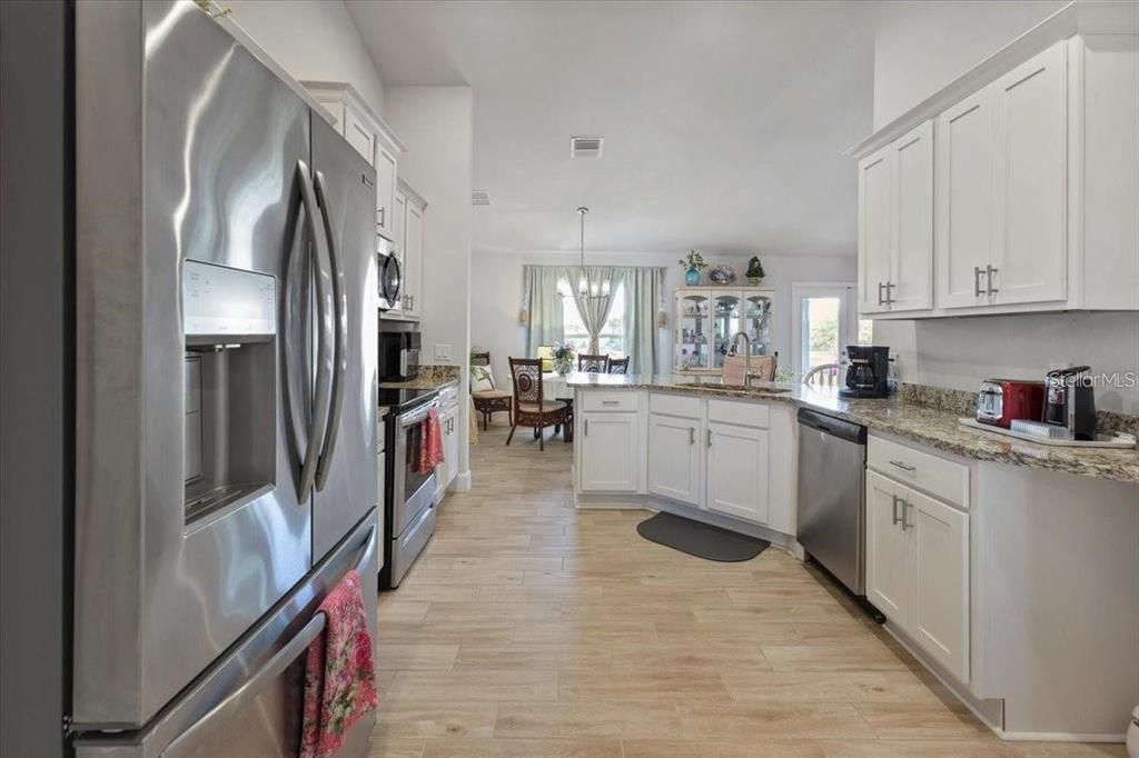 For Sale: $599,999 (4 beds, 2 baths, 1762 Square Feet)