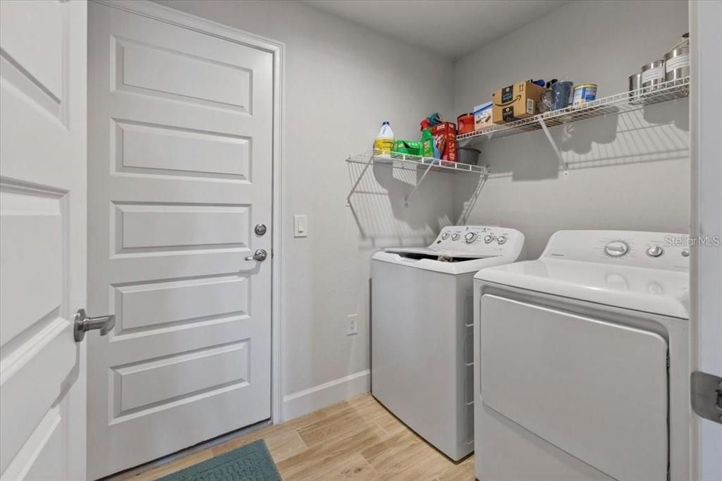 For Sale: $599,999 (4 beds, 2 baths, 1762 Square Feet)