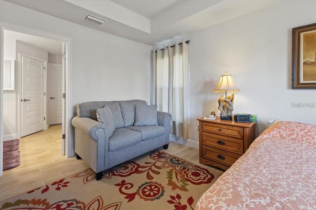 For Sale: $599,999 (4 beds, 2 baths, 1762 Square Feet)