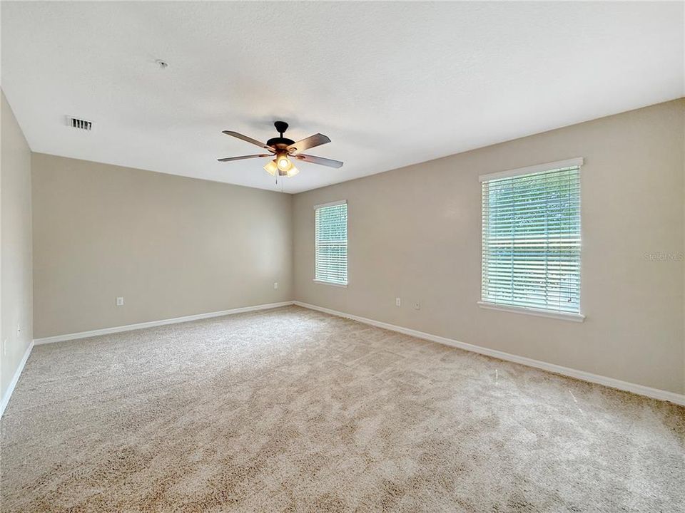 En Venta: $309,000 (3 camas, 2 baños, 1897 Pies cuadrados)