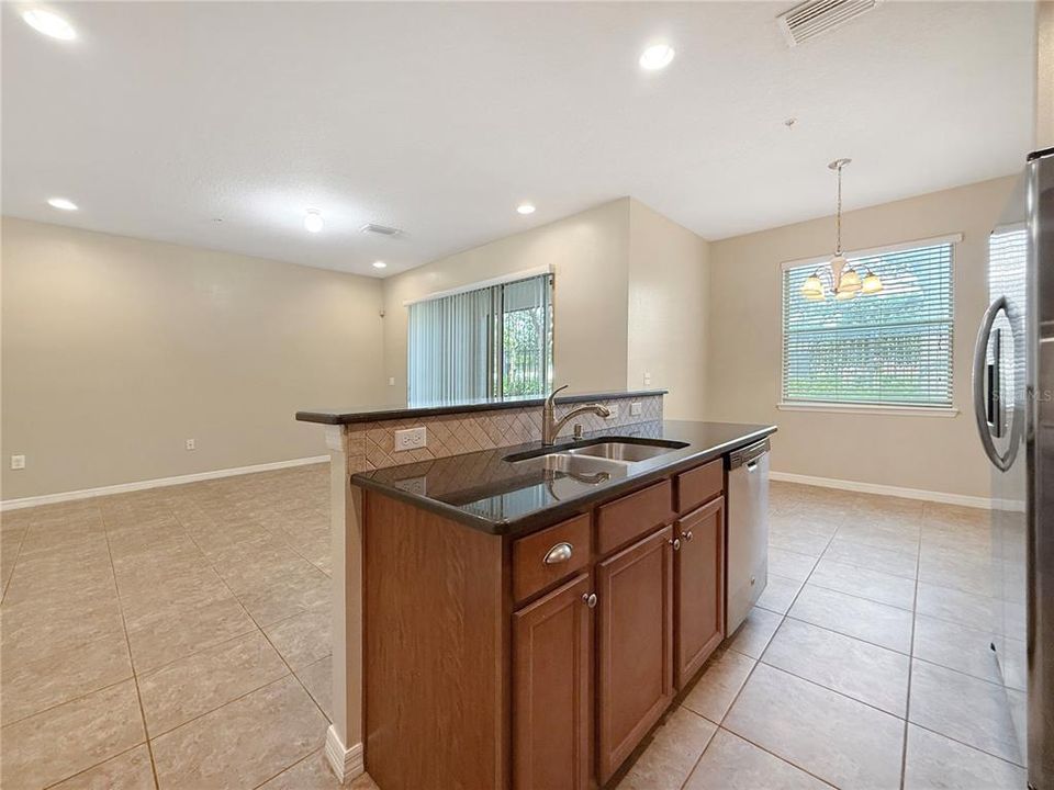 En Venta: $309,000 (3 camas, 2 baños, 1897 Pies cuadrados)